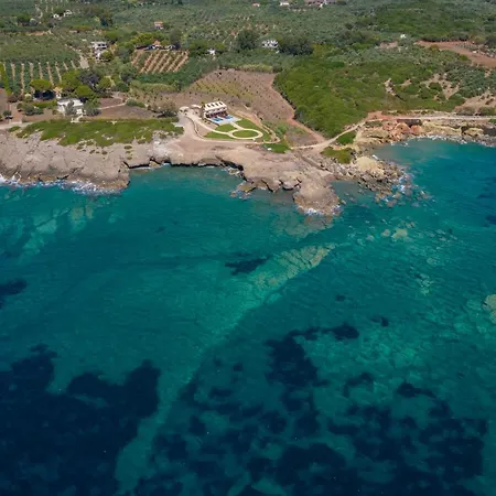 Villa La Perla Di Barla Danae *